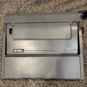 Smith Corona PWP 7 Personal Word Processor Portable Electronic Typewriter